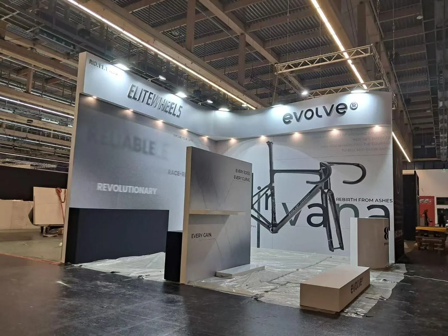 韓國(guó)展位搭建本土制作工廠如何選擇？在選擇時(shí)候，需要注意什么？(圖1)