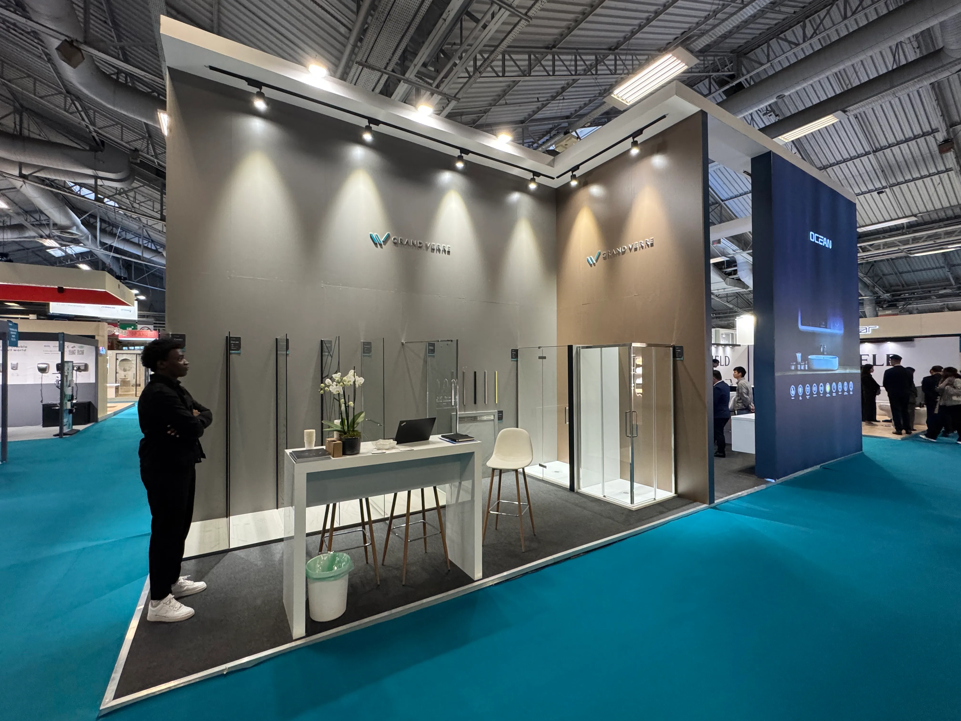 越南展台设计本土制作工厂怎么选择?在选择时候,需要注意什么?(图1) 越南展台设计本土制作工厂怎么选择?在选择时候,需要注意什么?(图1)