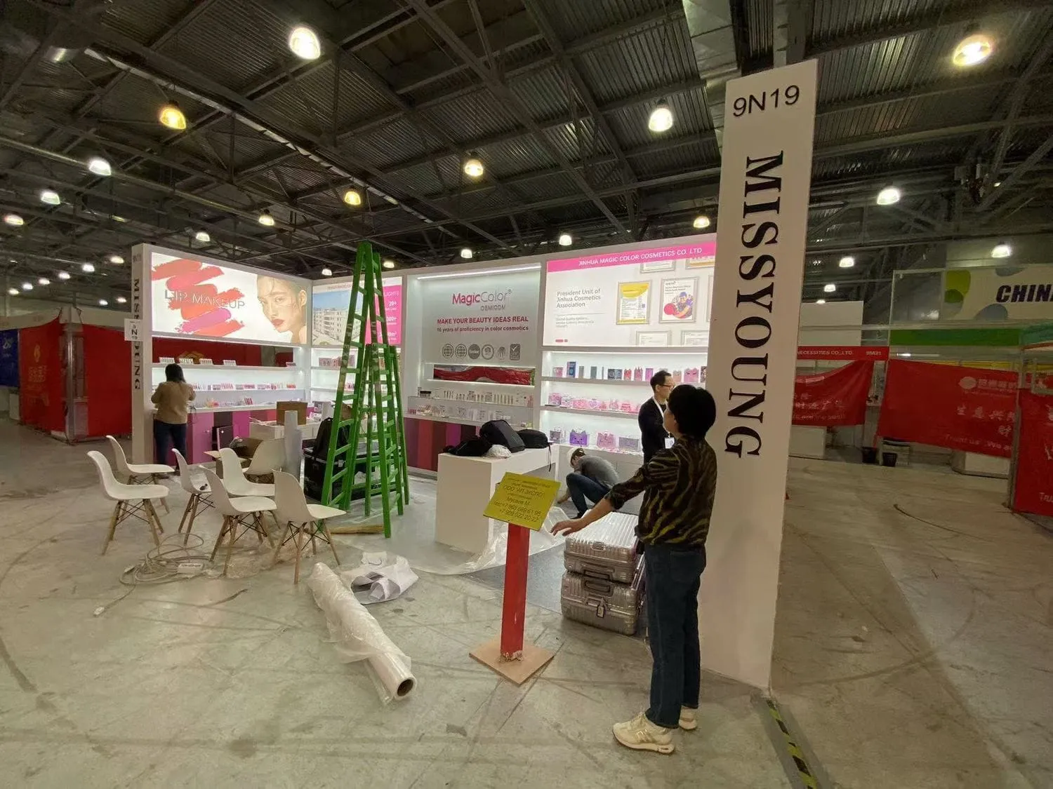 菲律宾特装制作搭建工厂怎么选择？在选择时候，有什么主意事项？(图1)